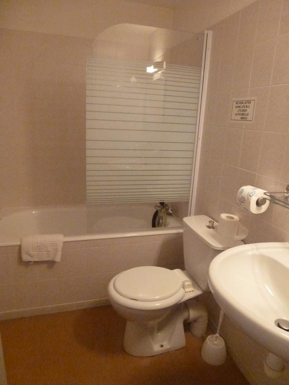 Hotel Le Beausejour 생프랑수아롱샴 객실 사진